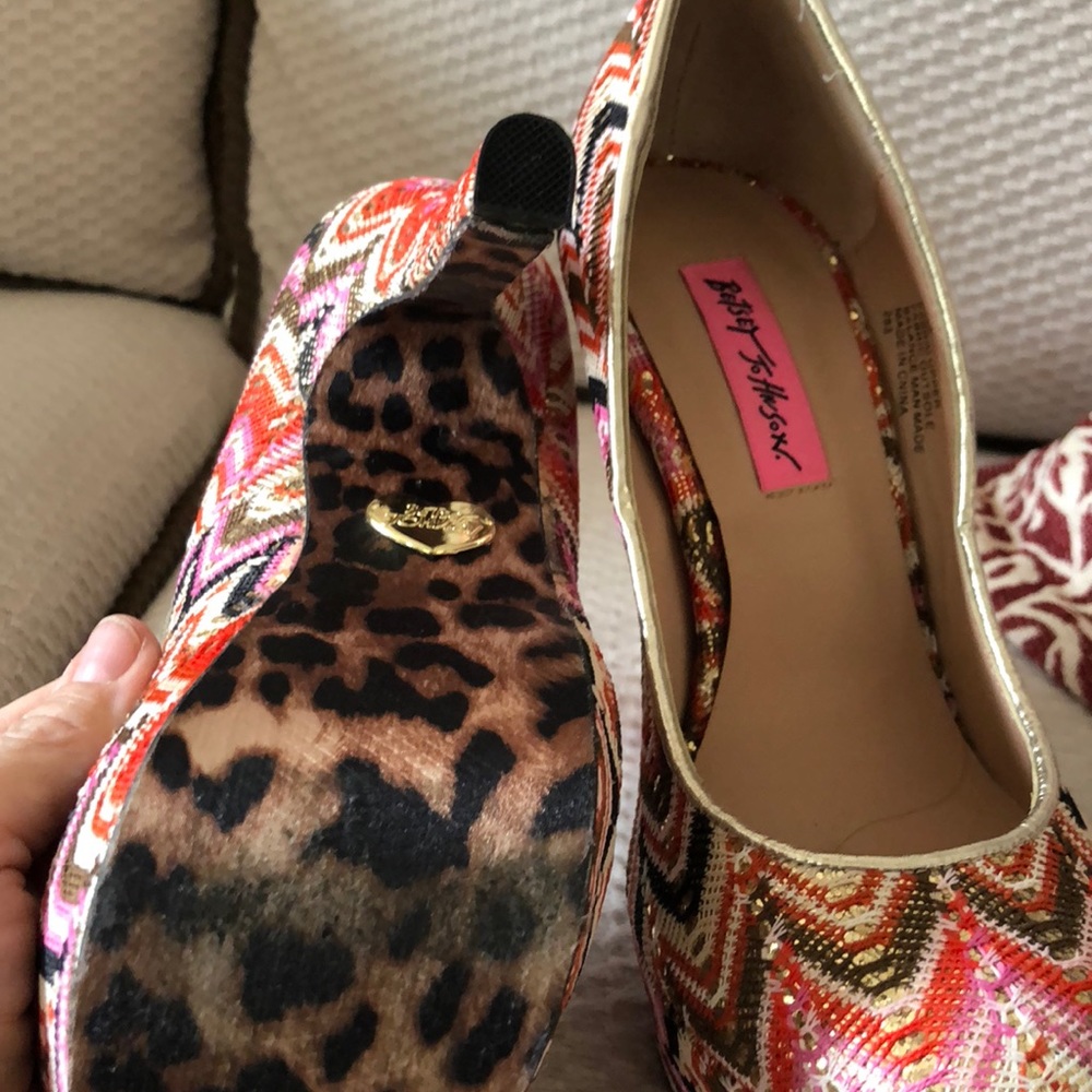 Betsy Johnson platform heels - Picture 4 of 4